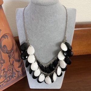 Black and white Costume Jewelry with Silver Tone Chain Chunky Statement Necklace